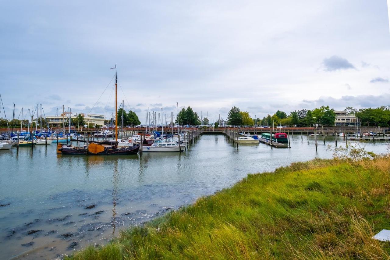 1 Night Free Comfortable Ensuite Rooms, Gillingham - Sk Hoo ภายนอก รูปภาพ