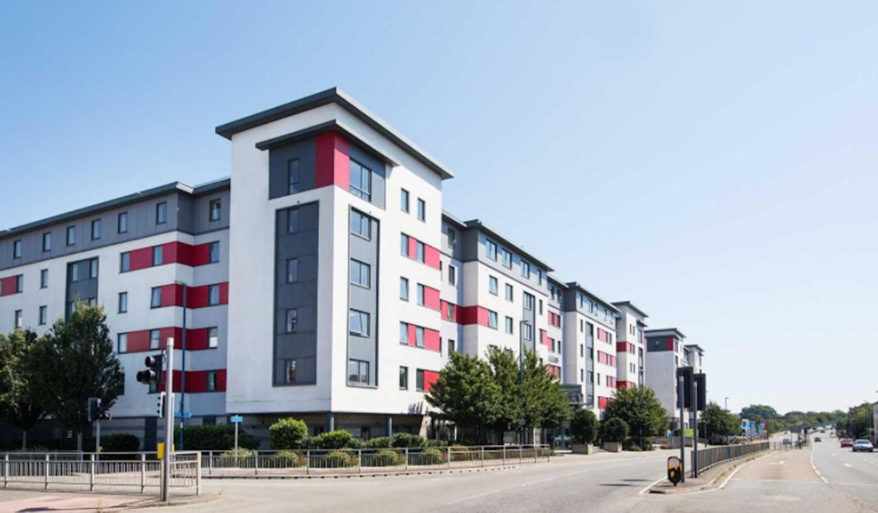 1 Night Free Comfortable Ensuite Rooms, Gillingham - Sk Hoo ภายนอก รูปภาพ